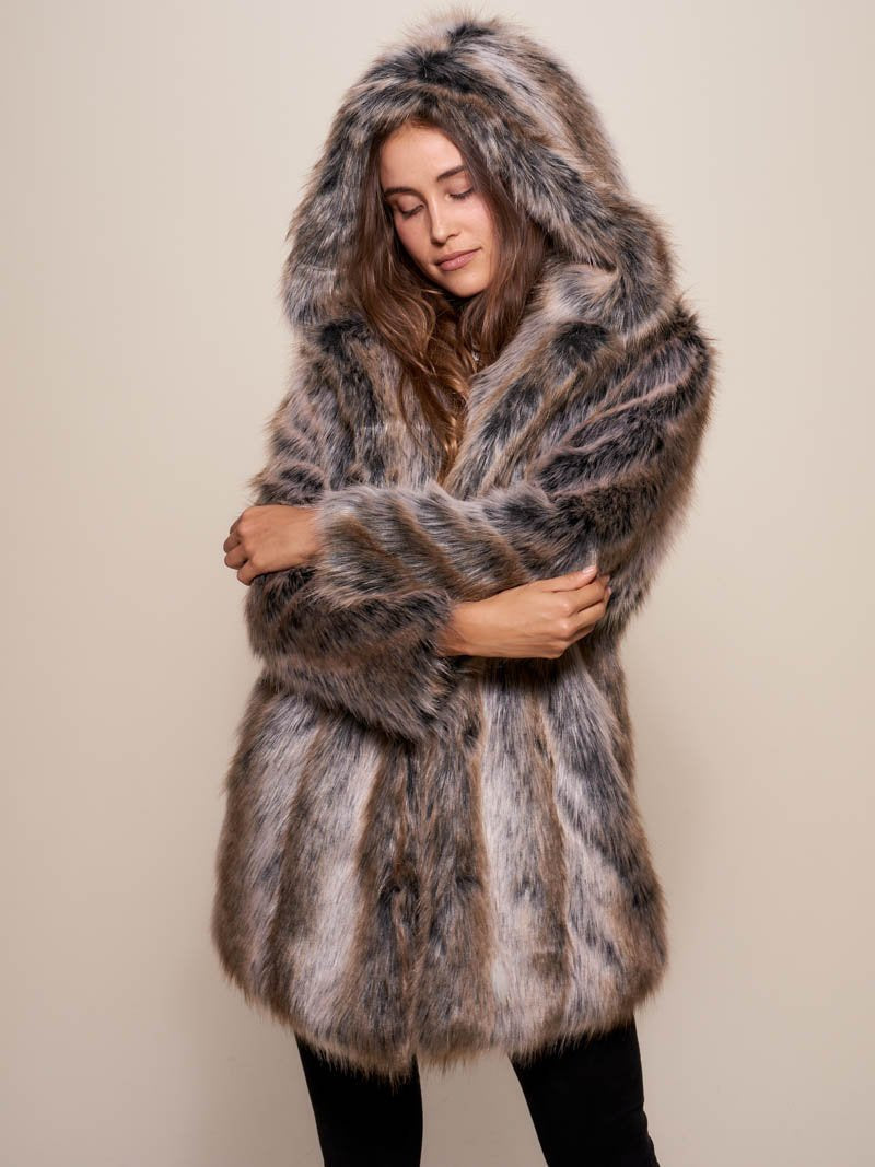 Ladies Luxurious Faux Fur Coat with Hood Lune London