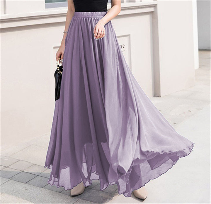 Long and flowing skirt for women with elastic waist and floating hem Lune London