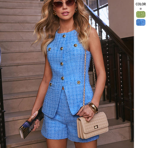 Elegant tweed set for women with chic blazer and shorts Chic & Stil