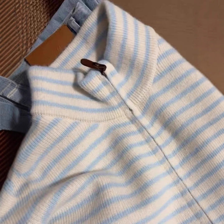 Pull-over matelassé ¼-zip pour femmes avec texture à rayures fines Chic & Stil