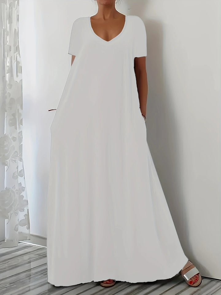Maxi dress for women with U-neckline and practical pockets Lune London