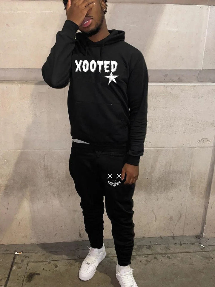 Men's hooded sweatshirt and jogger pants set with modern and eye-catching print Lune London