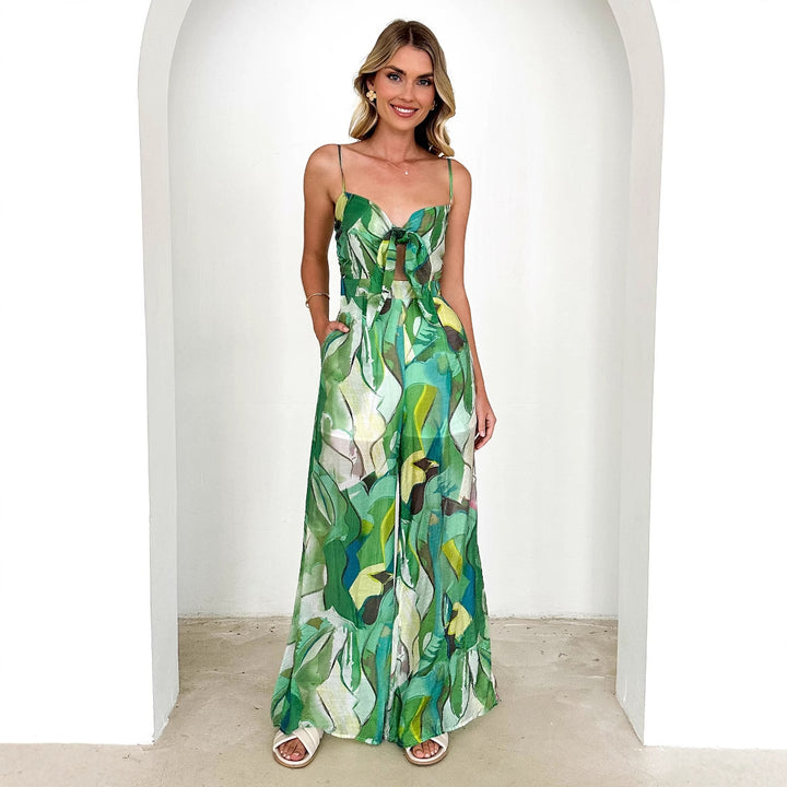 summer jumpsuit for women with playful knot detail and side pockets Chic & Stil