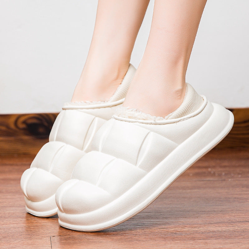 Slippers for women with cozy lining and non-slip outsole Lune London