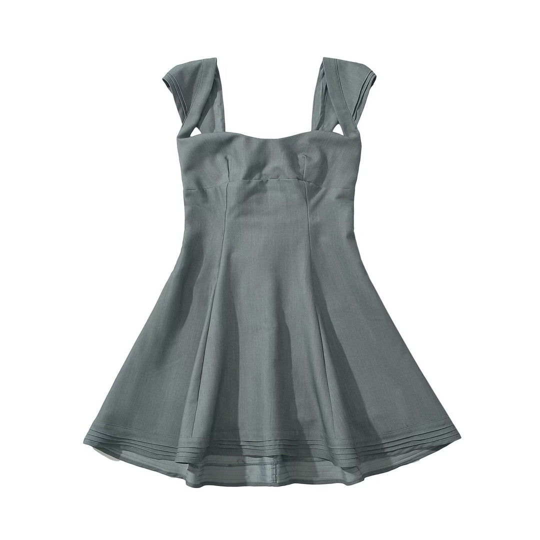 Summer dress for women with integrated straps and a flowing skirt Lune London