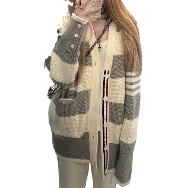 Casual knitted cardigan for women with striped pattern and practical pockets Lune London