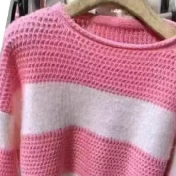 Comfortable sweater for women with a loose fit and a striking striped pattern Lune London