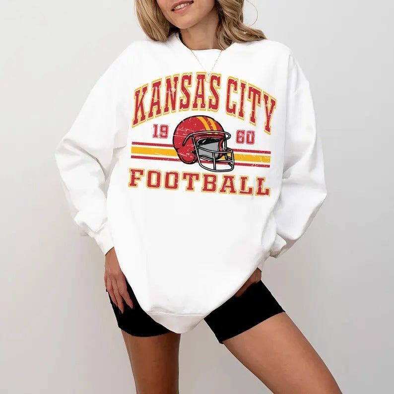 Women Oversized Sweatshirt with nostalgic football motif Chic & Stil