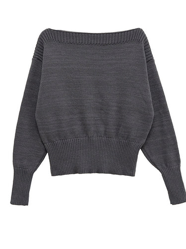 Casual oversized sweater for women in soft knit material Lune London