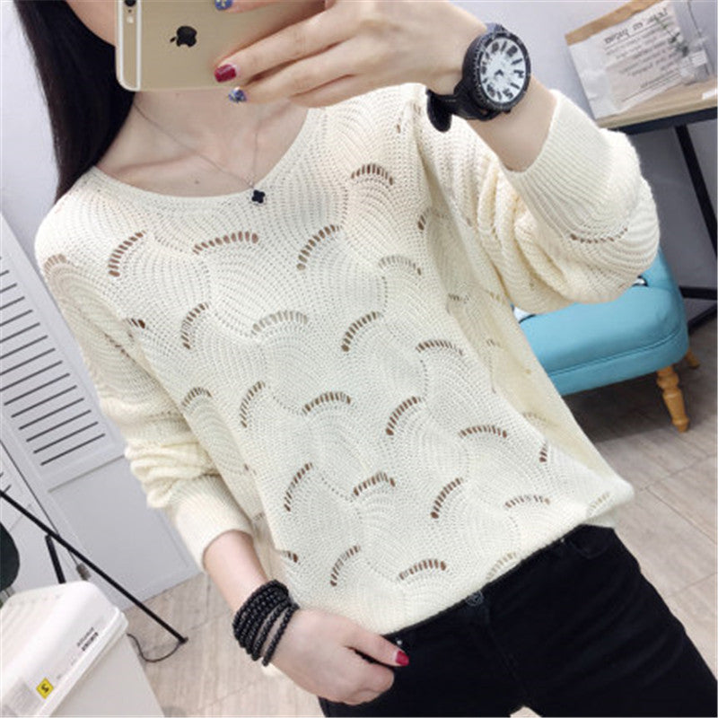 Casual women's sweater with open hole pattern and soft touch Lune London