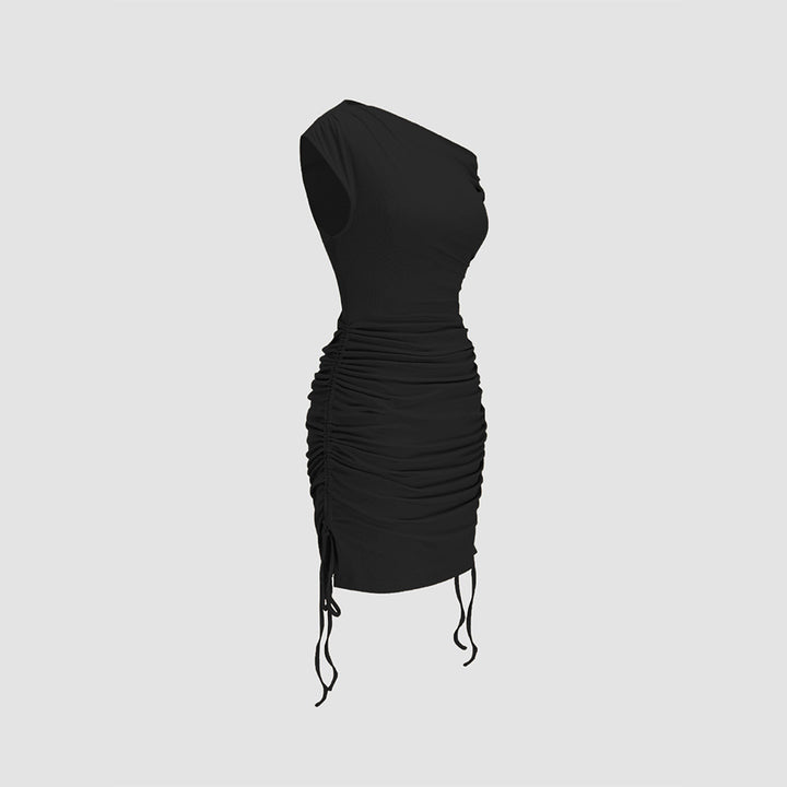 Robe enveloppante ajustée pour femmes avec encolure asymétrique et détails volantés Chic & Stil