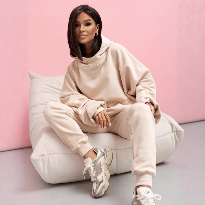 Women's casual hoodie with voluminous sleeves and a high collar Lune London