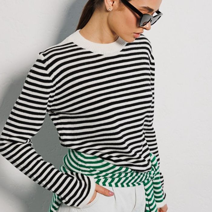 Pull long à manches longues portable pour femmes en mélange de coton doux avec motif rayé Chic & Stil