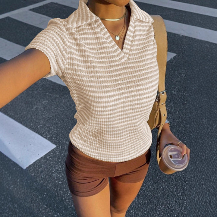Women short sleeve polo with structured pattern Lune London