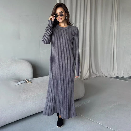 Maxi dress for women with striped structure and elegant cut Lune London