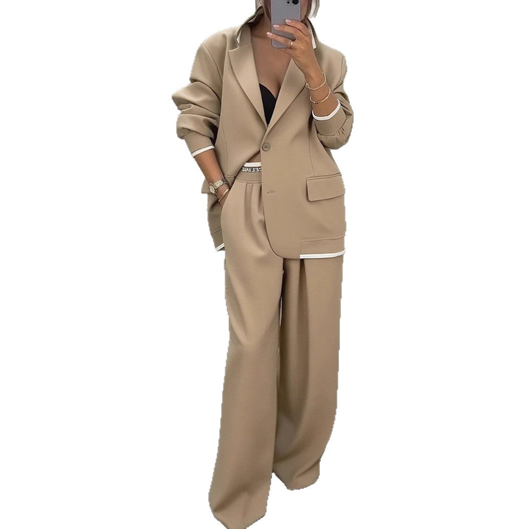 Ensemble blazer et pantalon élégant pour femmes avec coupe large et design moderne Chic & Stil