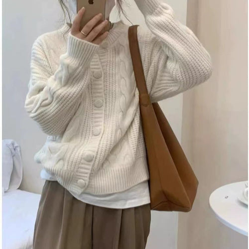 Ladies cardigan with nostalgic cable pattern Lune London