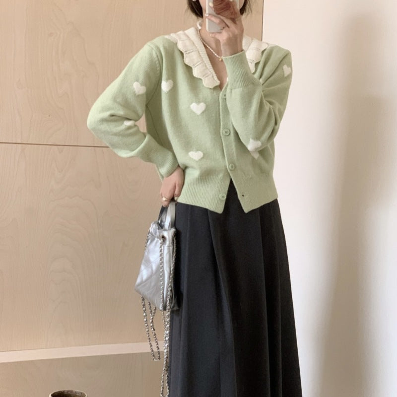 Knit jacket for women with heart pattern and classic collar Lune London