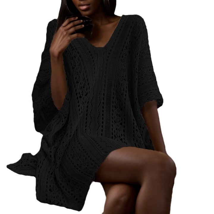 Crochet poncho for women with V neckline and open sleeves Lune London