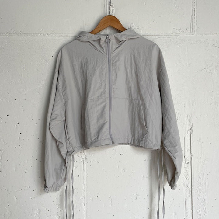 Veste extérieure légère et respirante pour femmes avec cordon de serrage Chic & Stil