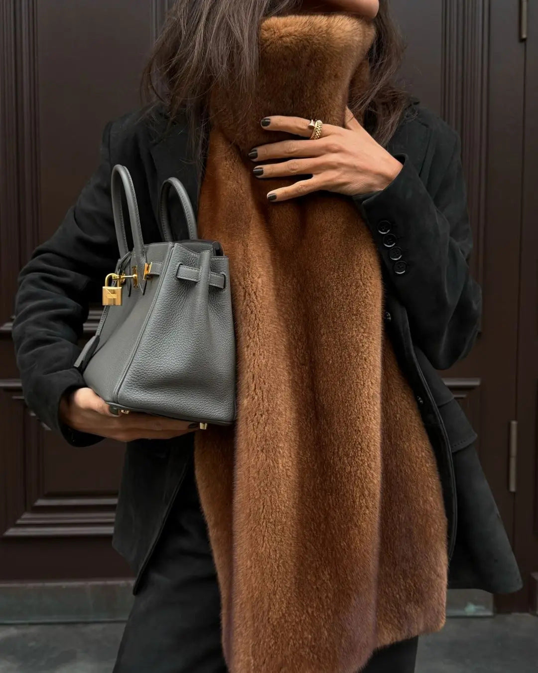 Ladies Elegant and Soft Scarf in High-Quality Material Lune London