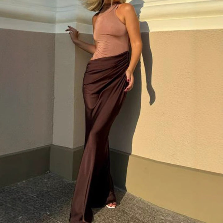 Ladies Elegant and Fitted Wrap Dress with Plunging Neckline and Gathers Lune London