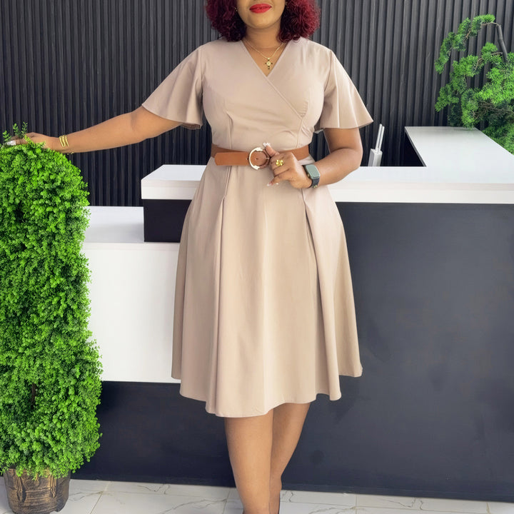Wrap dress for women with a flattering cut and an elegant belt at the waist Lune London
