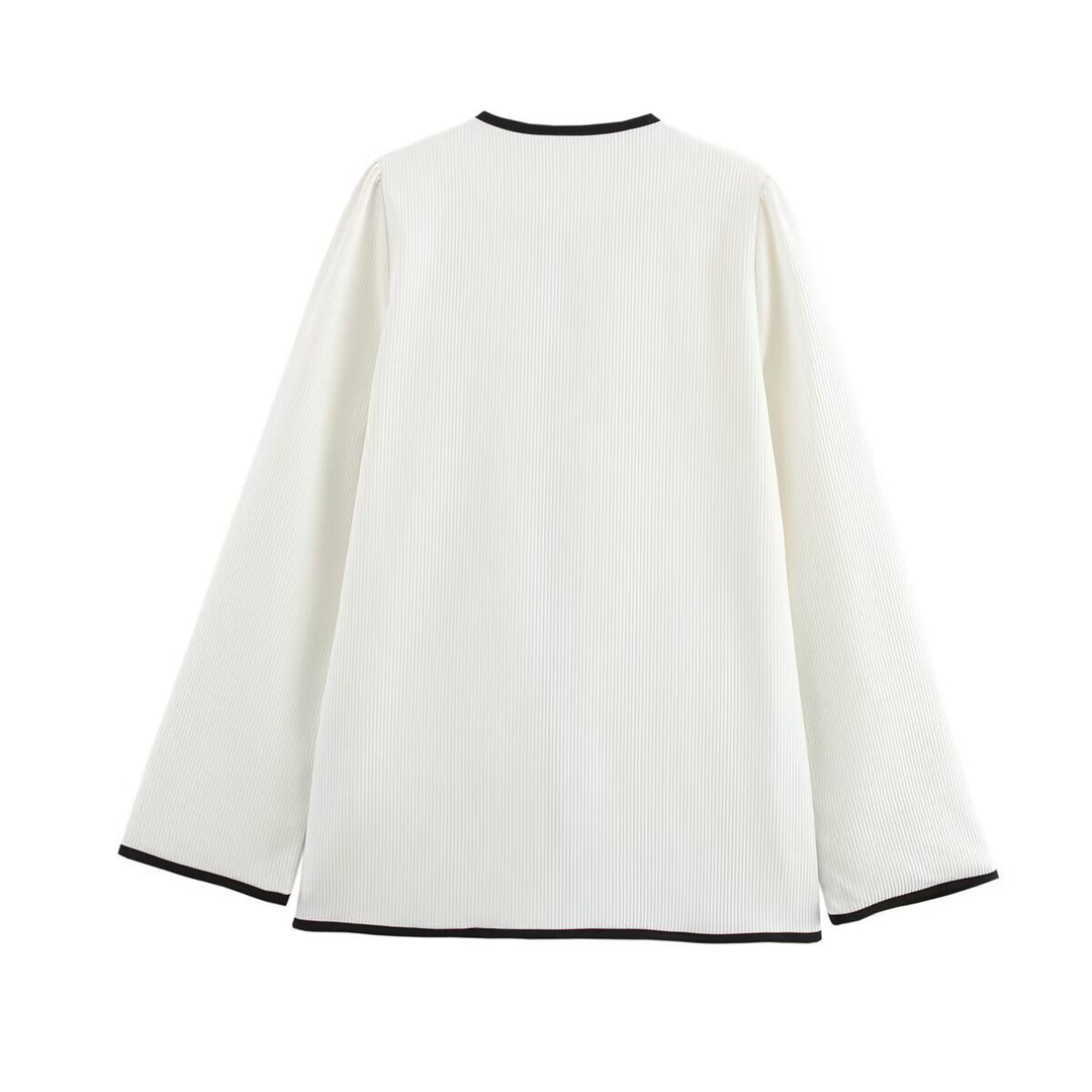 Casual women's jacket in textured material with decorative pockets Lune London