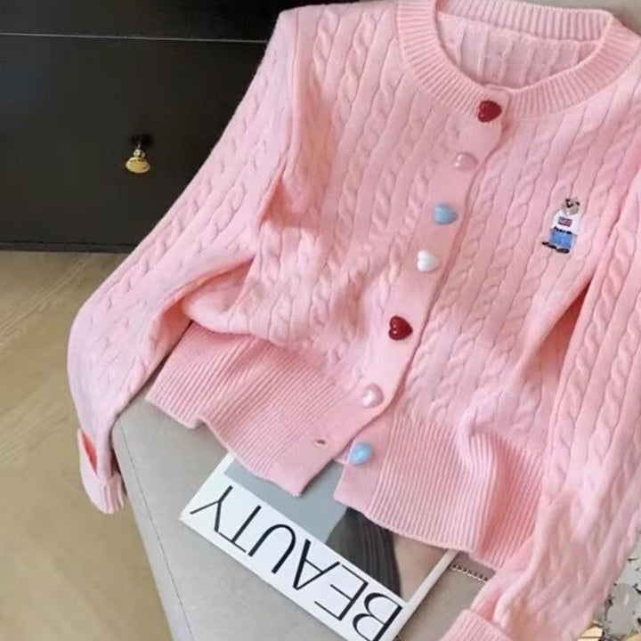 Cardigan féminin à la mode avec des boutons en forme de cœur et motif intégral Chic & Stil