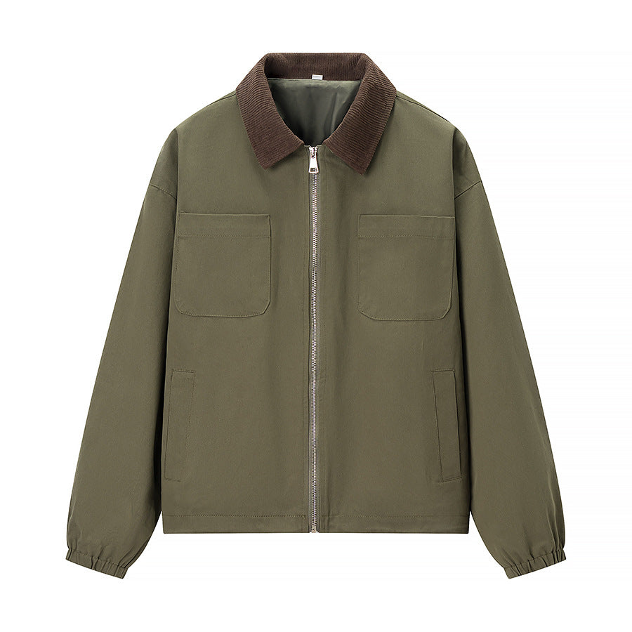 Veste pour femmes dans un style utilitaire décontracté avec des poches pratiques et un col haut Chic & Stil