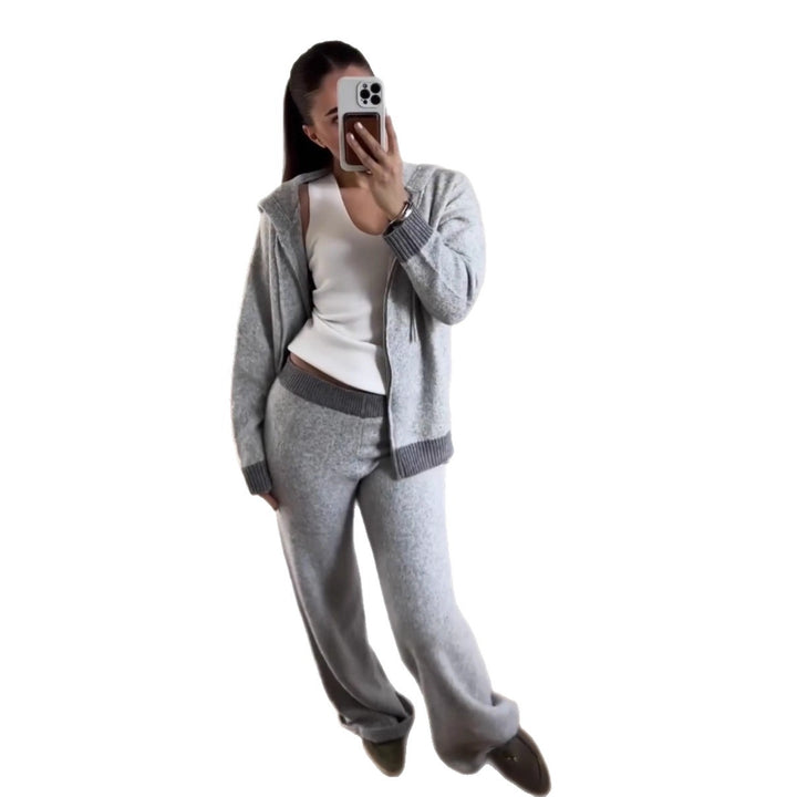 Femmes confortables combinaisons tricotées au design décontracté avec fermeture éclair Chic & Stil