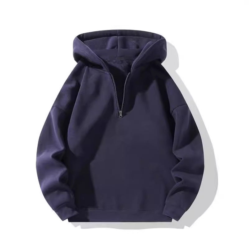 Fashion hoodie for women with a short zipper and comfortable ribbed edges Lune London