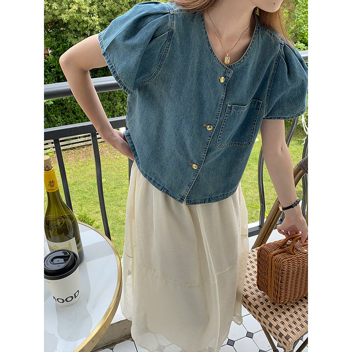 Women's casual denim jacket with voluminous sleeves and practical pockets Chic & Stil