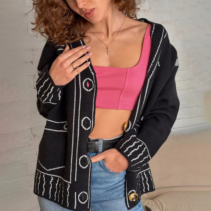 Cardigan pour femmes avec design asymétrique et boutons contrastés Chic & Stil