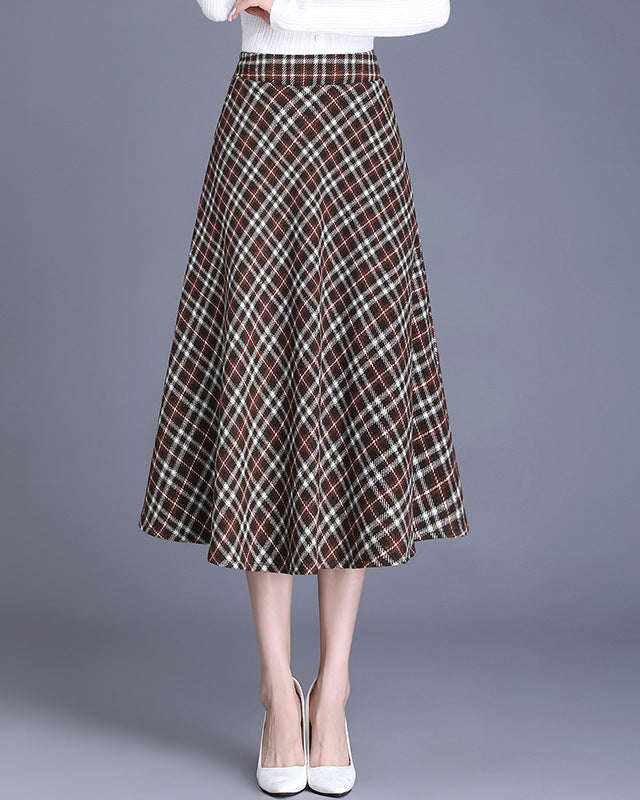 Midi skirt for women with an elegant checked design and fluid cut Lune London