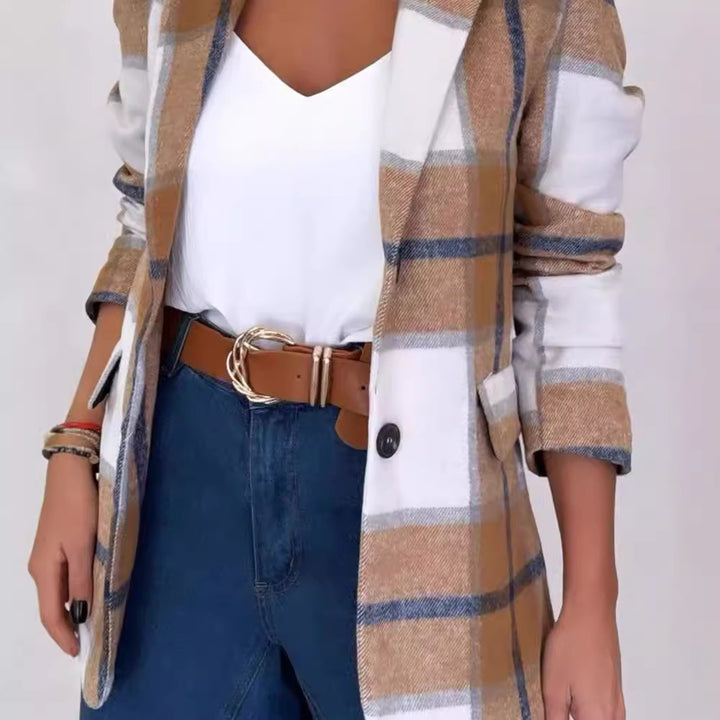 Plaid jacket for women with an elegant cut and casual details Lune London