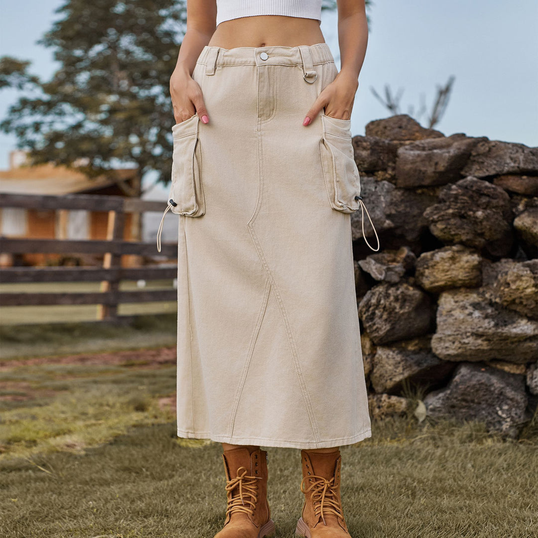 Maxi skirt for women in a utilitarian style with practical pockets Lune London