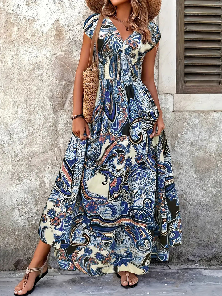 Women’s maxi dress with floral paisley pattern and flattering cut Lune London