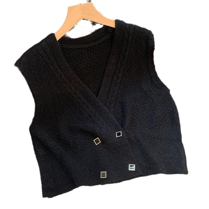 Gilet tricoté pour femmes avec un motif en câble moderne et des détails de bouton élégants Chic & Stil