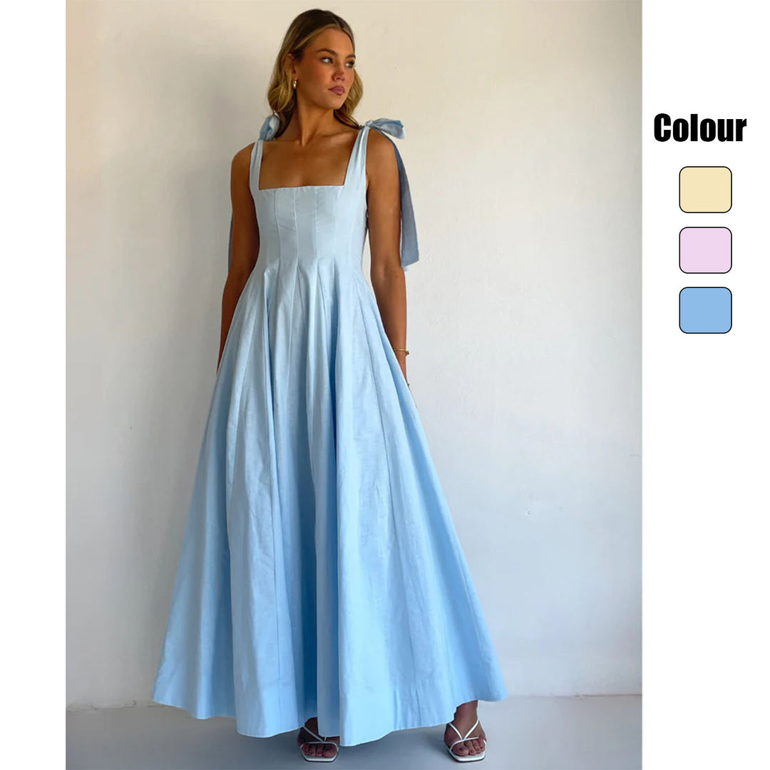 Ladies Elegant Maxi Dress with Modern Shoulder Straps and Flowing Cut