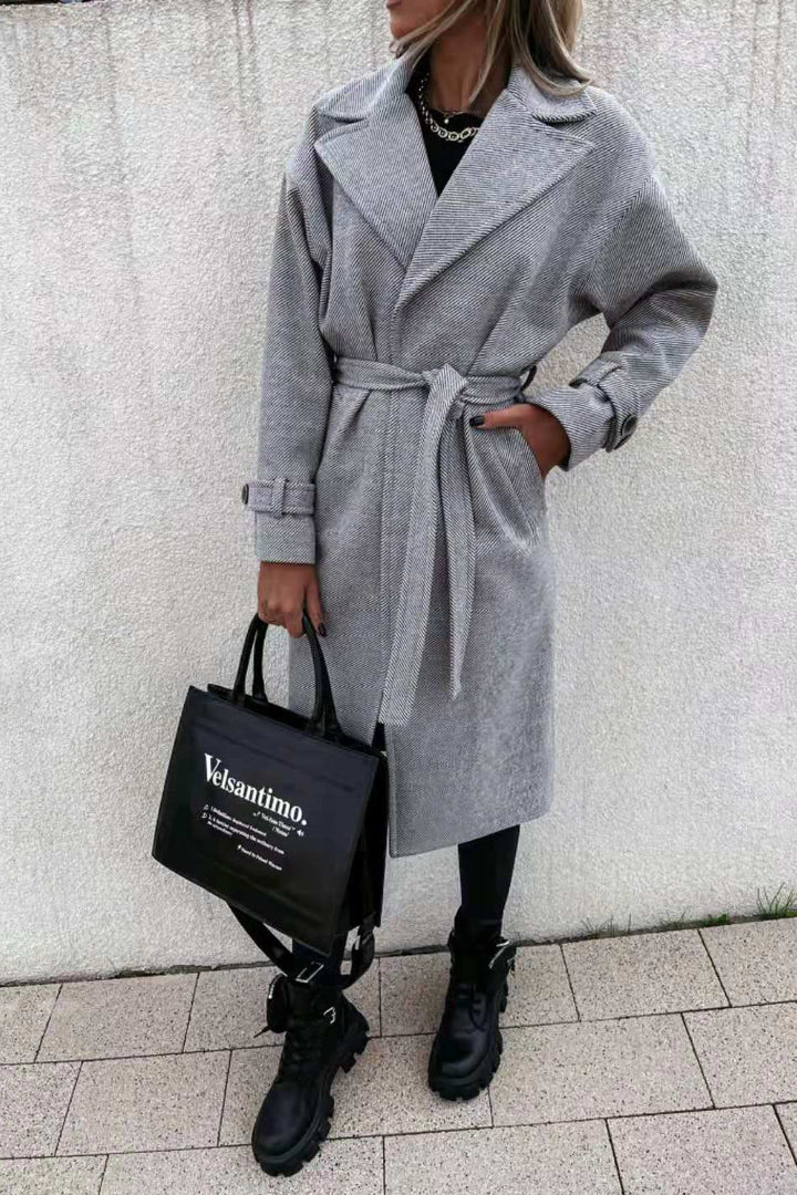 Elegant mid-length trench coat for women with adjustable belt Lune London