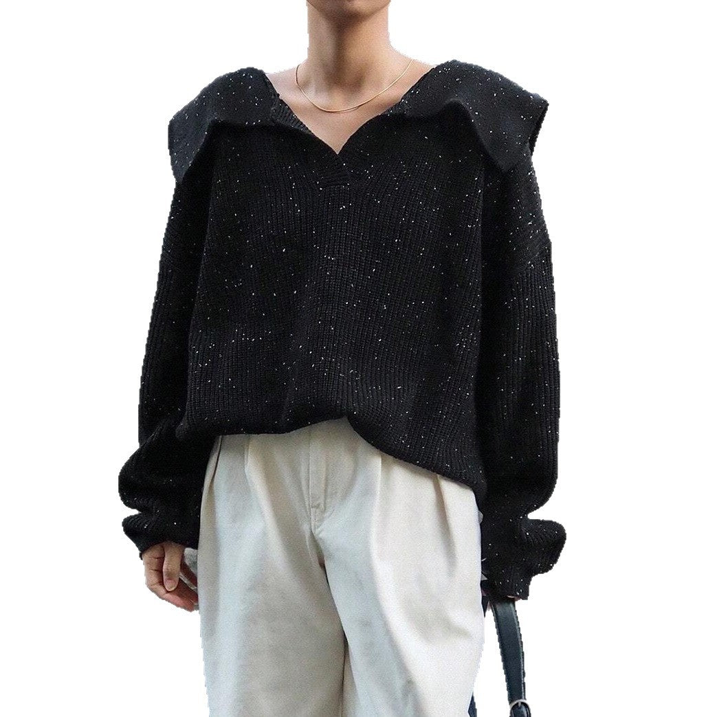 Casual knitted sweater for women with modern collar and sparkling details Lune London