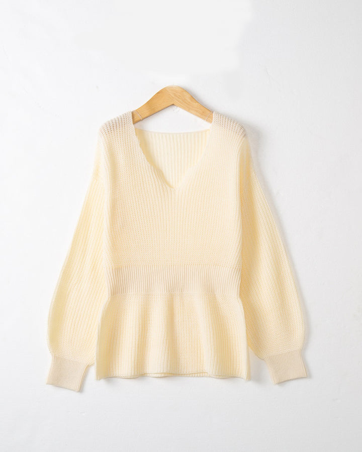 Chunky knit sweater for women with deep V-neck and relaxed fit Lune London