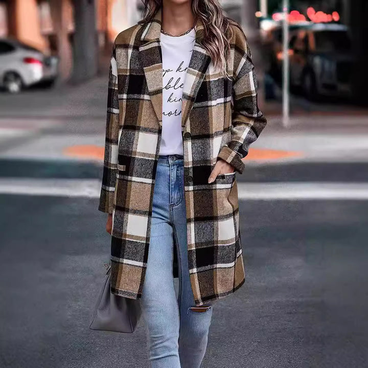 Oversized checkered blazer for women with a chic casual business look Lune London