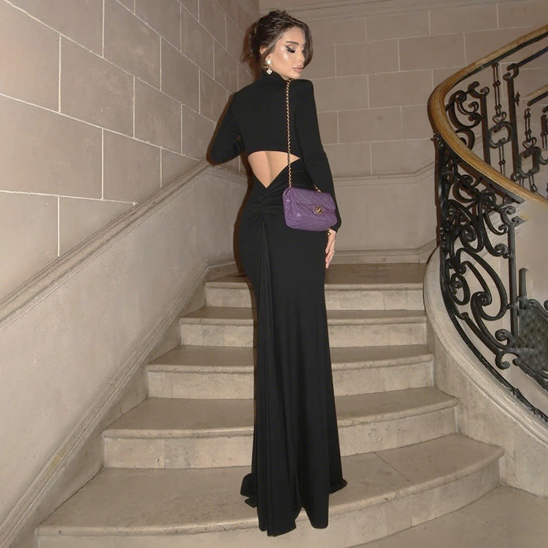 Elegant evening dresses for women with a high slit and a refined back Lune London