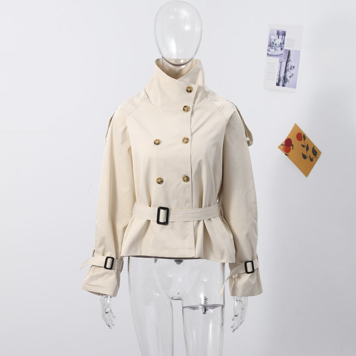 Modern trench coat for women with high collar and practical side pockets Lune London