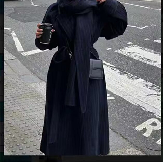 Wrap coat for women with elegant collar and belt Lune London