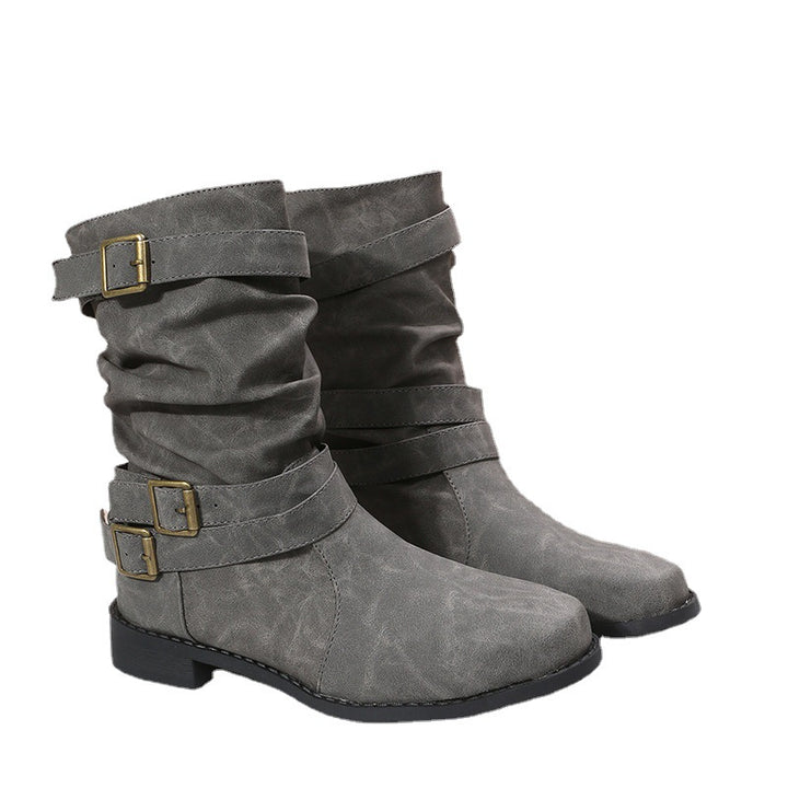 Robust boots for women with trendy buckles and casual chic design
