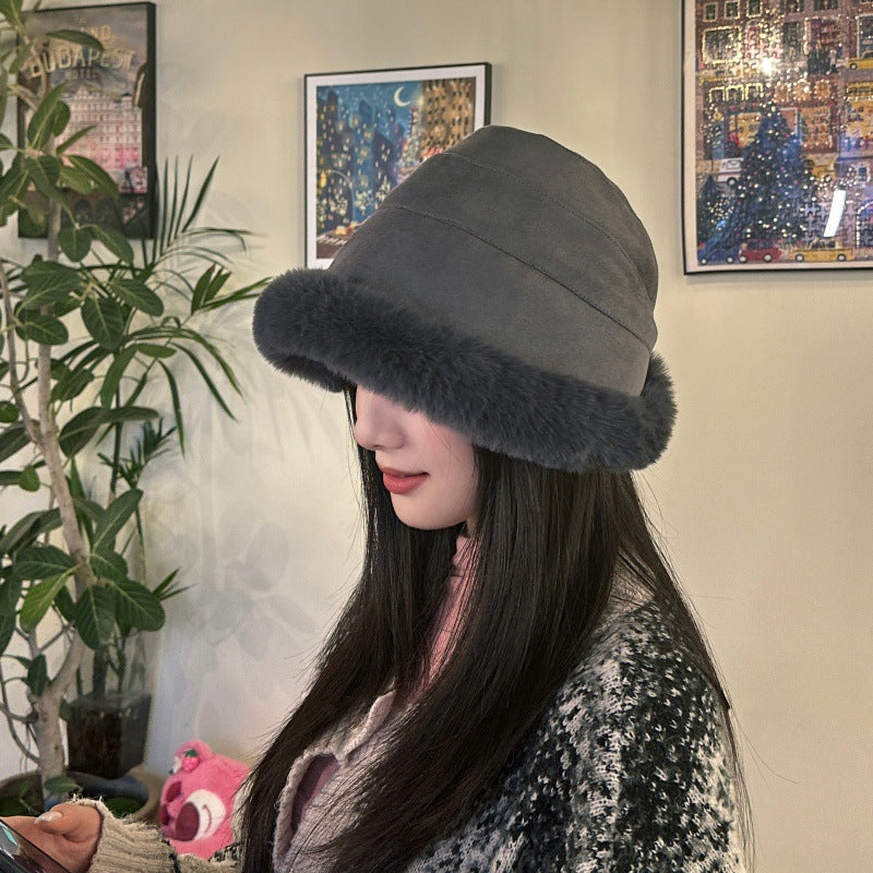 Ladies Warm and Elegant Fur Hat Lune London