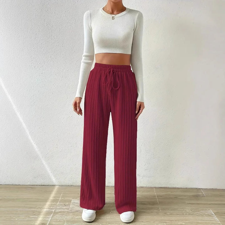 Comfortable lounge pants for women with elastic waistband and ribbed structure Lune London